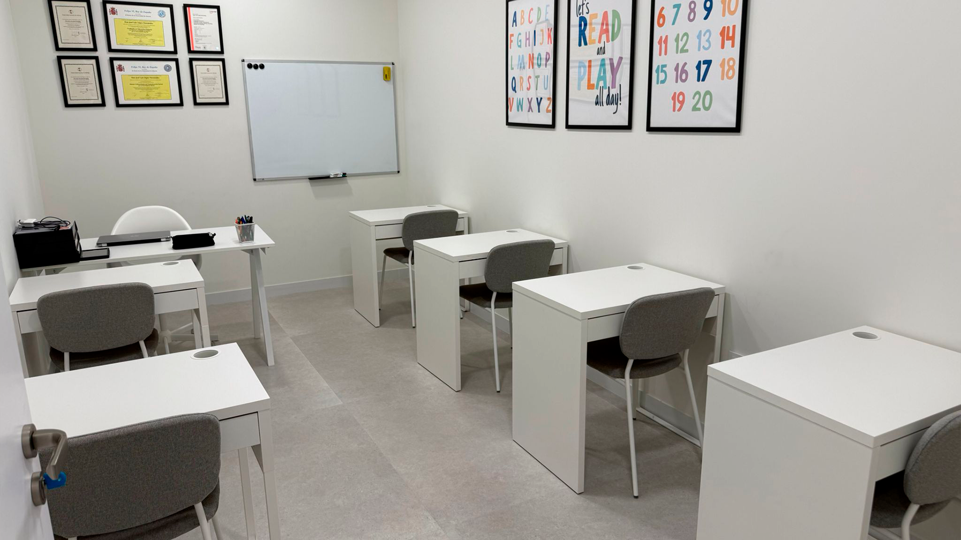 Aula de refuerzo escolar en Aguadulce para alumnos de Primaria y ESO